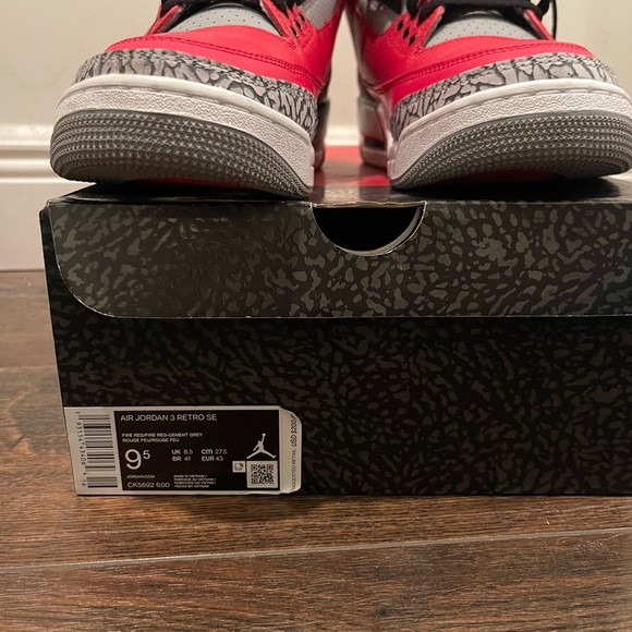 Jordan Air Jordan 3 Retro SE Red and Gray Athletic Shoes - Picture 1 of 8